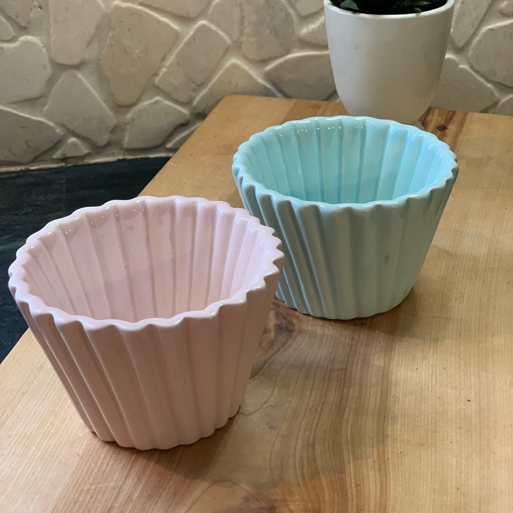 MAGENTA | Set of 2 | Ceramic “Cupcake Liner” Style Ramekins | Pink & Blue